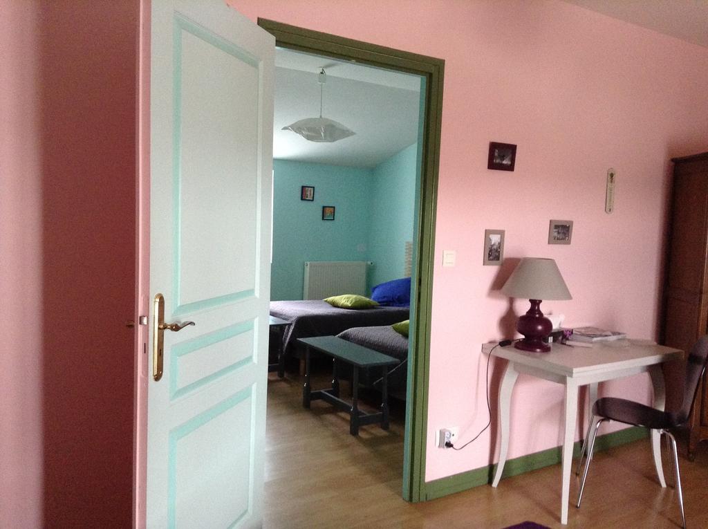 Mérignac Chambres D'Hotes L'En Haut Des Vignes الغرفة الصورة